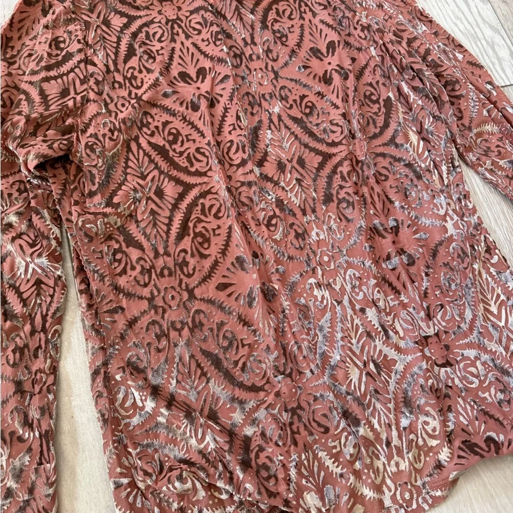 VICI Tessy Velvet Burnout Boho Printed Turtle Neck size mauve pink size XL - Picture 6 of 11
